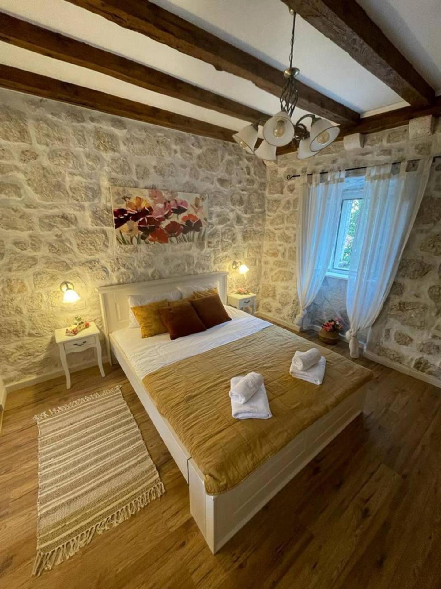 Apartament Peaceful House In *